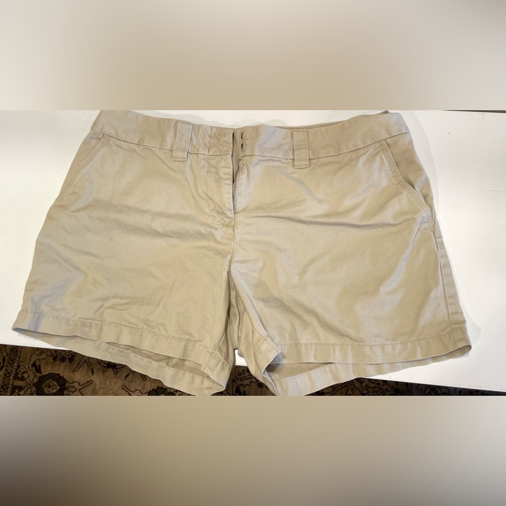Tommy Hilfiger Khaki shorts